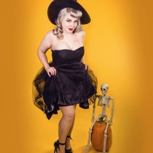 Hellbunny strapless dress